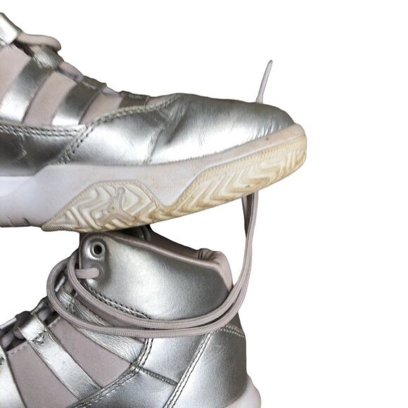 RARE 2018 Air Jordan Max Aura Silv Sz 6 - Picture 4 of 16